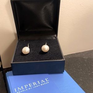 Pearl earrings